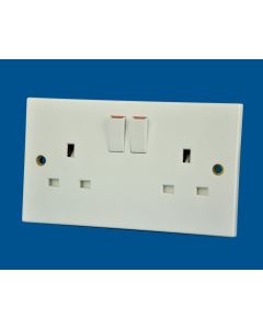 SPARKPAK 13A 1 GANG SWITCHED SOCKET